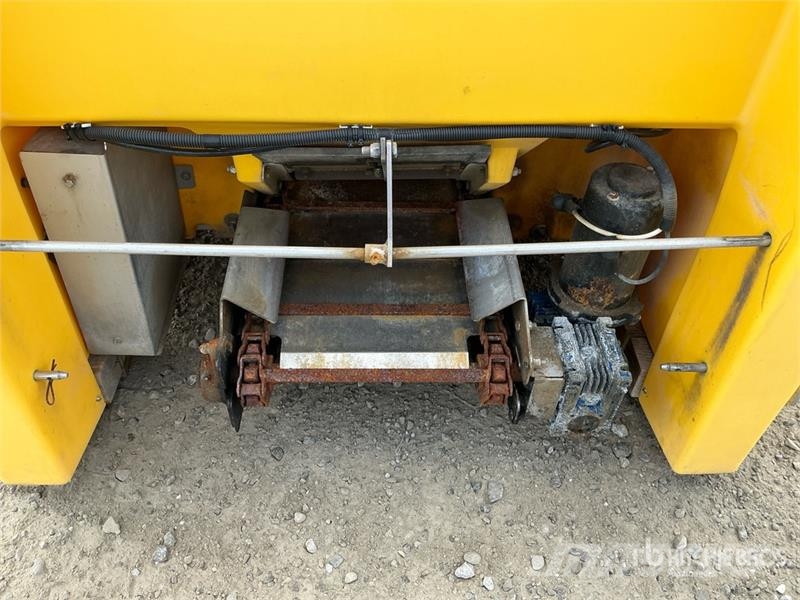 Fisher Salt Spreader Розсіювачі солі та піску