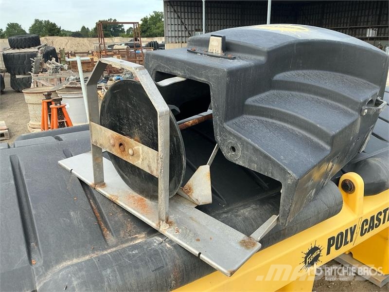 Fisher Salt Spreader Розсіювачі солі та піску