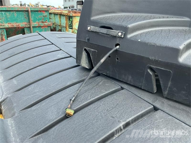 Fisher Salt Spreader Розсіювачі солі та піску