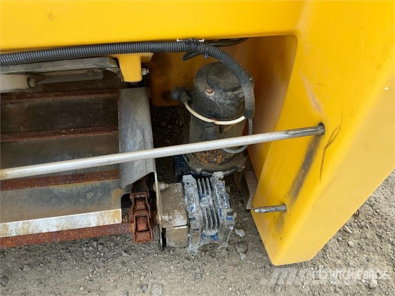 Fisher Salt Spreader Розсіювачі солі та піску