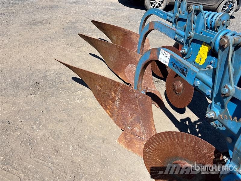 Fiskars 3-Point 3 Bottom Breaking Plow Строительные плуги