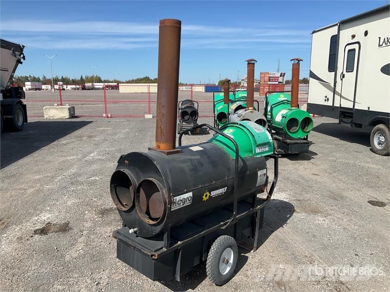 Flagro FLFVO-400 325000 BTU Space Heater Heating and thawing equipment