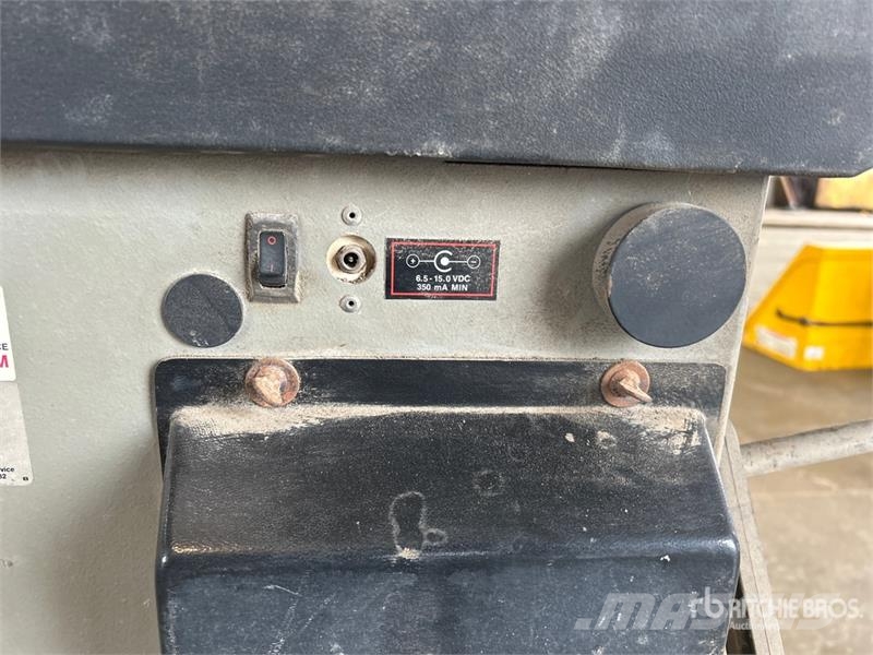 FMC 4200 Tire Balancer Andre komponenter