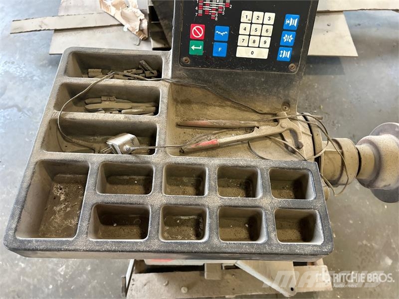 FMC 4200 Wheel Balancer Ostale komponente