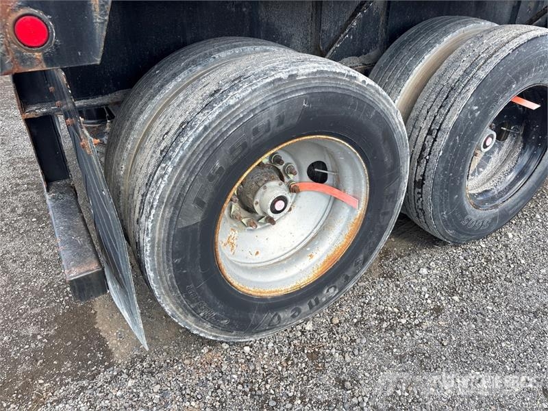 Fontaine 48 ft T/A Flatbed Trailer Flatbed/Dropside trailers