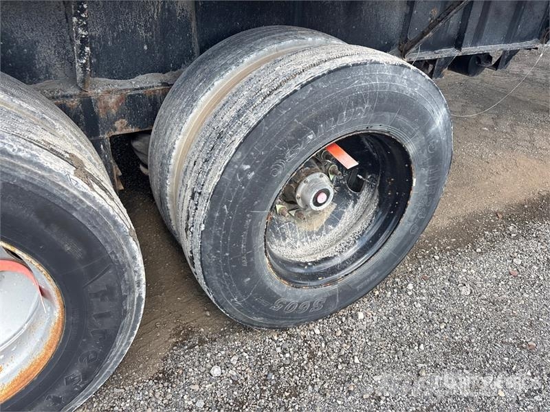 Fontaine 48 ft T/A Flatbed Trailer Flatbed/Dropside trailers