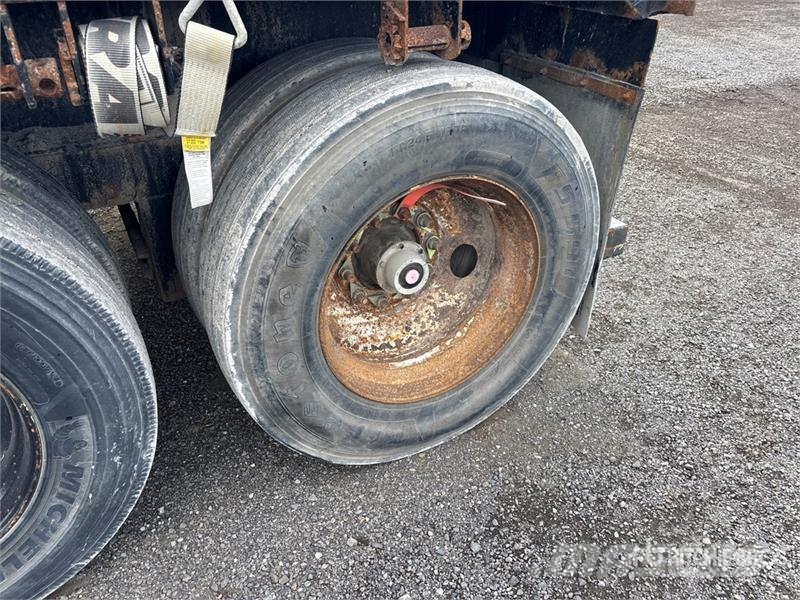 Fontaine 48 ft T/A Flatbed Trailer Flatbed/Dropside trailers