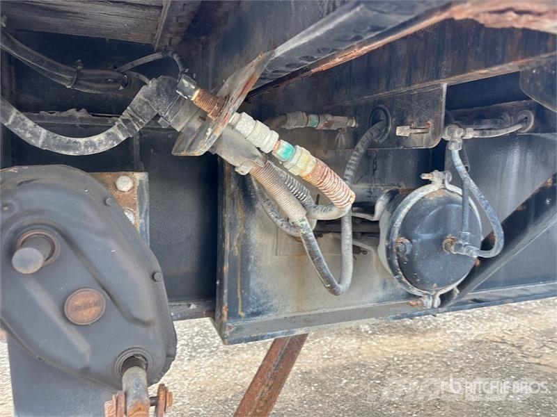 Fontaine 48 ft T/A Flatbed Trailer Flatbed/Dropside trailers