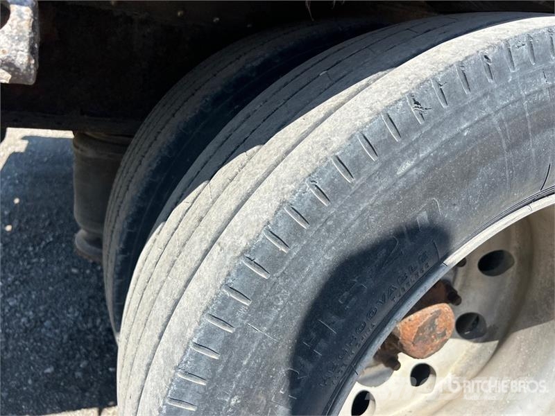 Fontaine 48 ft T/A Step Deck Trailer لوادر منخفضة