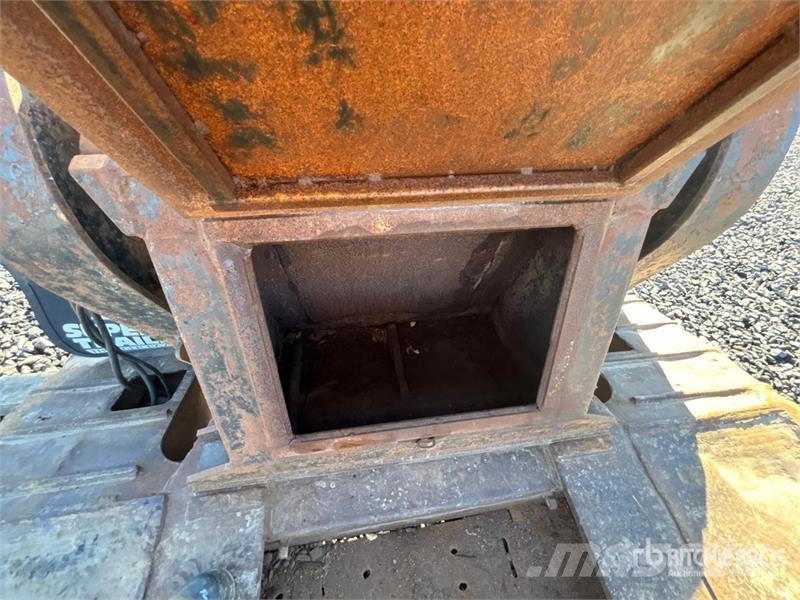 Fontaine Tri/A Removable Gooseneck Lowboy Trailer Niski utovarivači