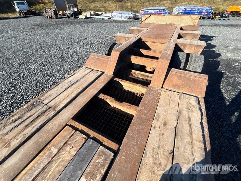 Fontaine Tri/A Removable Gooseneck Lowboy Trailer Niski utovarivači