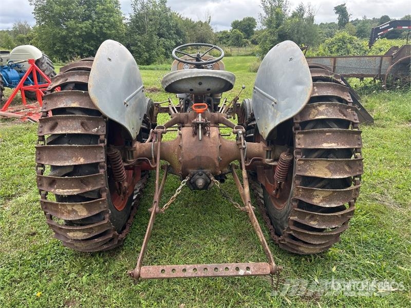 Ford 2WD Antique Tractor Tractors