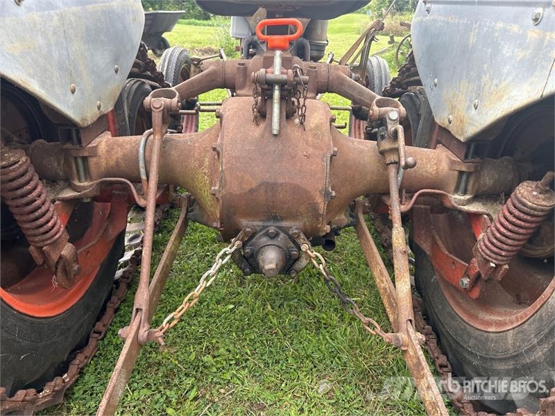 Ford 2WD Antique Tractor Tractors
