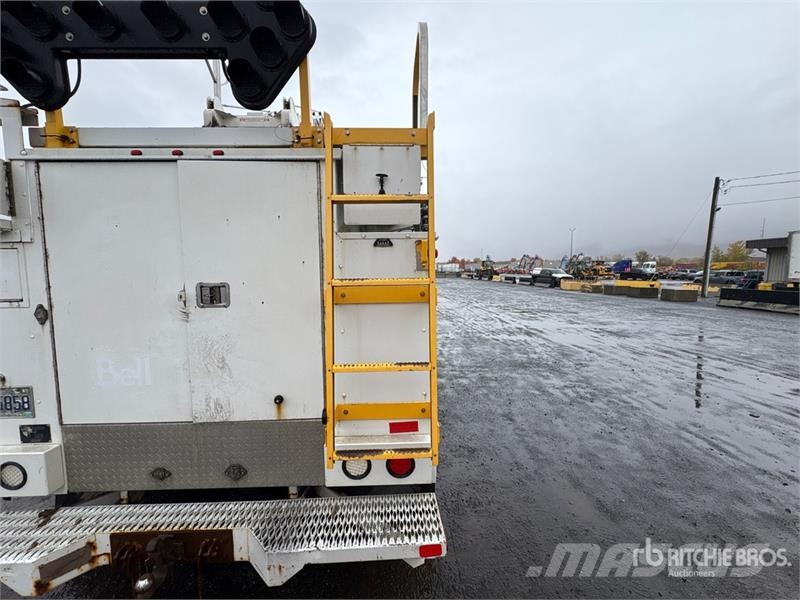 Ford 35 ft on Ford F-450 4x4 Van Mounted Aerial Lift Auto hoogwerkers