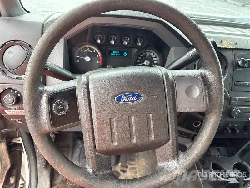 Ford 35 ft on Ford F-450 4x4 Van Mounted Aerial Lift Auto hoogwerkers