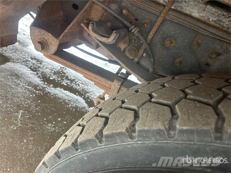 Ford 41 30 ft on Ford F-450 4x2 Van Mounted Aerial Lif Truck mounted platforms