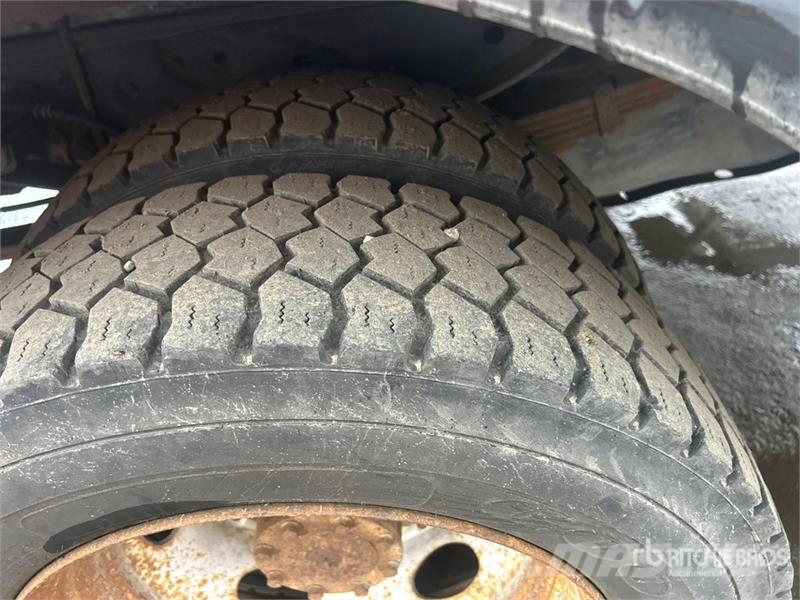 Ford 41 30 ft on Ford F-450 4x2 Van Mounted Aerial Lif Truck mounted platforms