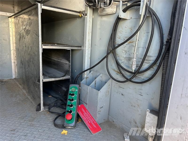 Ford 41 30 ft on Ford F-450 4x2 Van Mounted Aerial Lif Nostolava-autot