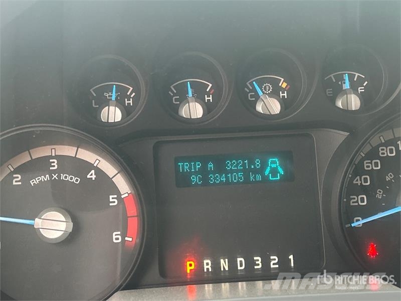 Ford 41 30 ft on Ford F-550 XLT 4x2 Van Mounted Aerial Auto hoogwerkers