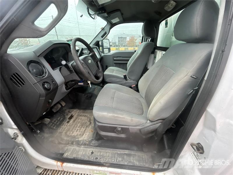 Ford 41 30 ft on Ford F-550 4x2 Van Mounted Aerial Lif Truck mounted aerial platforms