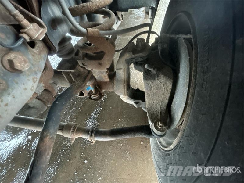 Ford 41 30 ft on Ford F-450 4x2 Van Mounted Aerial Lif Truck mounted platforms