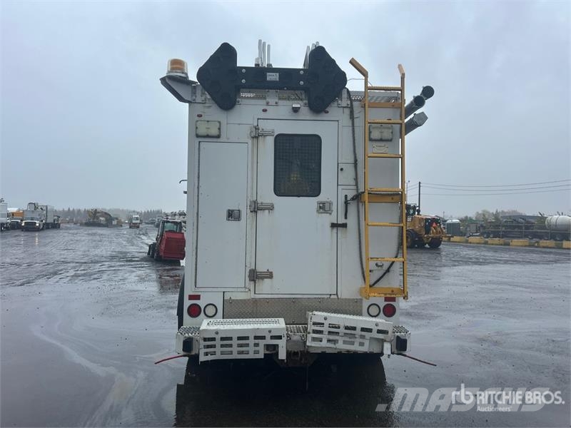 Ford 41 30 ft on Ford F-550 XLT 4x2 Van Mounted Aerial Auto hoogwerkers