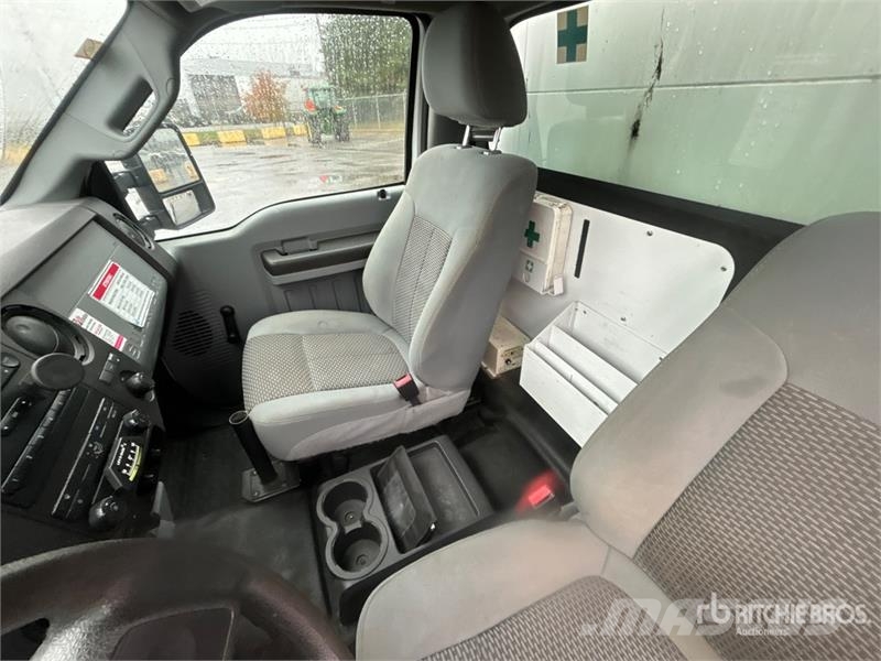 Ford 41 30 ft on Ford F-550 4x2 Van Mounted Aerial Lif Truck mounted aerial platforms