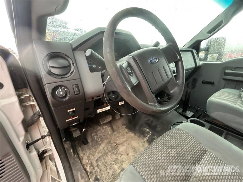 Ford 41 30 ft on Ford F-450 4x2 Van Mounted Aerial Lif Truck mounted platforms
