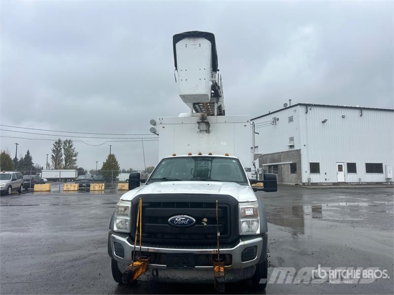 Ford 41 30 ft on Ford F-550 XLT 4x2 Van Mounted Aerial Auto hoogwerkers