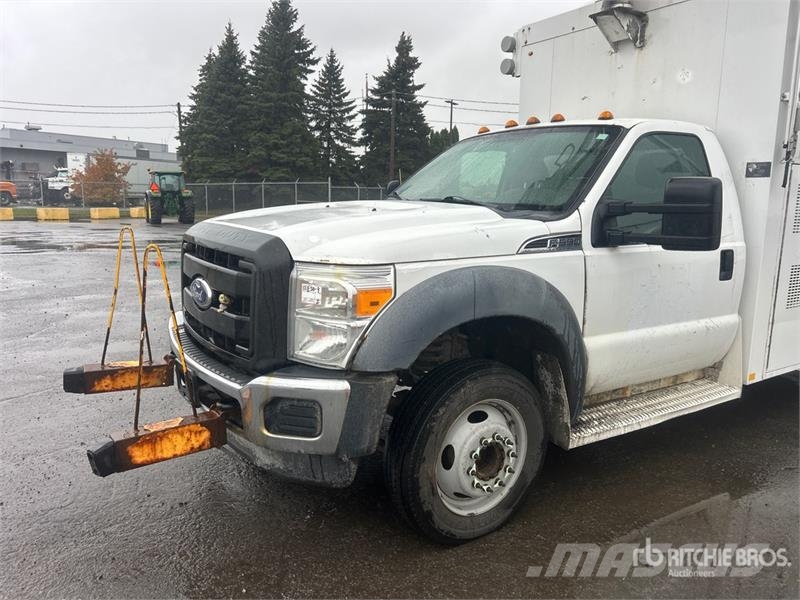 Ford 41 30 ft on Ford F-550 XLT 4x2 Van Mounted Aerial Auto hoogwerkers