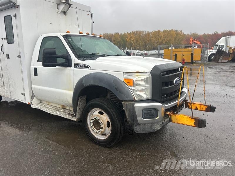 Ford 41 30 ft on Ford F-550 XLT 4x2 Van Mounted Aerial Auto hoogwerkers