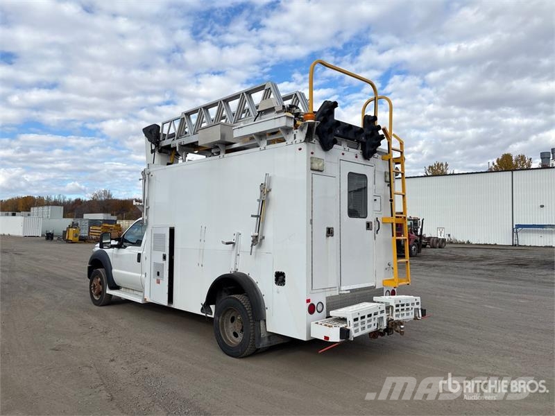 Ford 41 30 ft on Ford F-550 XL 4x2 Van Mounted Aerial Platforme aeriene montate pe camion