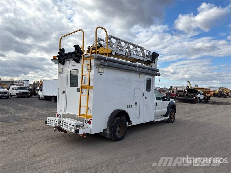 Ford 41 30 ft on Ford F-550 XL 4x2 Van Mounted Aerial Platforme aeriene montate pe camion