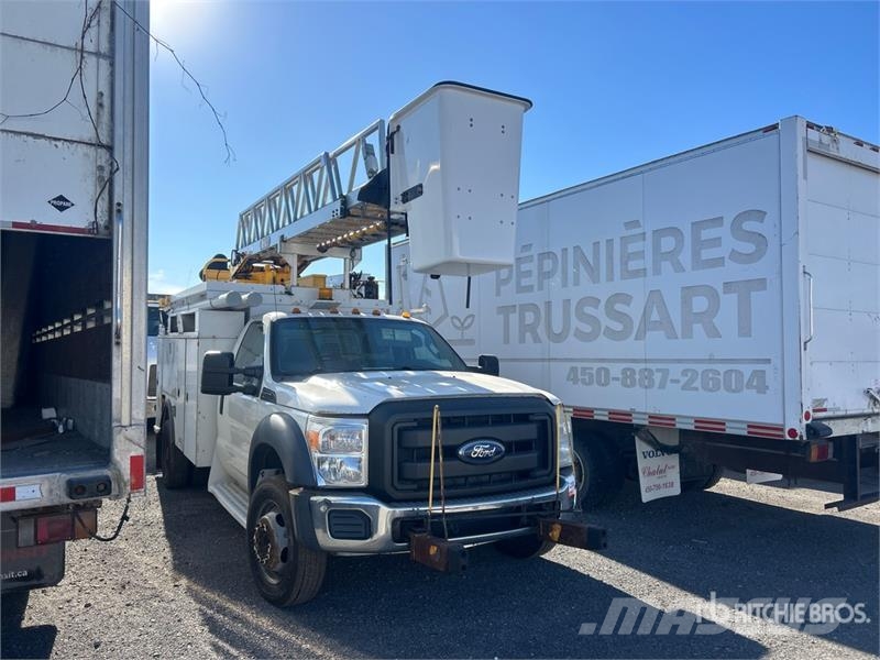 Ford 41 35 ft on  Ford F-450 XL 4x2 Van Mounted Aerial  Моторизирани платформи с талига