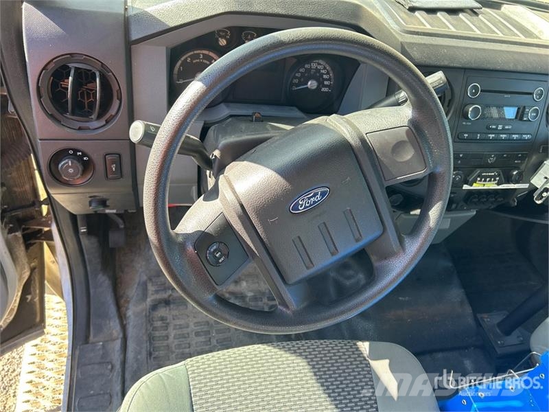 Ford 41 35 ft on  Ford F-450 XL 4x2 Van Mounted Aerial  Автовишки на базі вантажівки