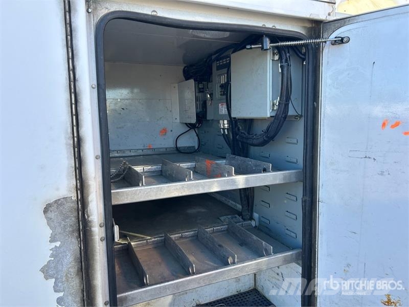 Ford 41 35 ft on  Ford F-450 XL 4x2 Van Mounted Aerial  Автовишки на базі вантажівки