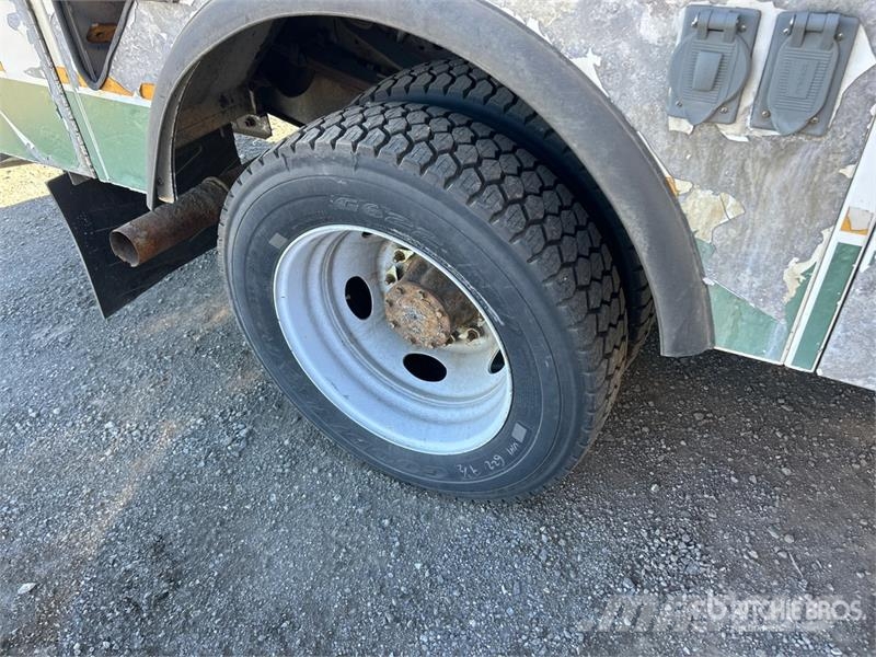 Ford 41 35 ft on  Ford F-450 XL 4x2 Van Mounted Aerial  Автовишки на базі вантажівки