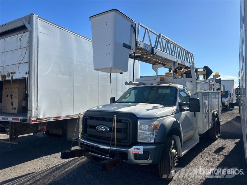 Ford 41 35 ft on  Ford F-450 XL 4x2 Van Mounted Aerial  Моторизирани платформи с талига