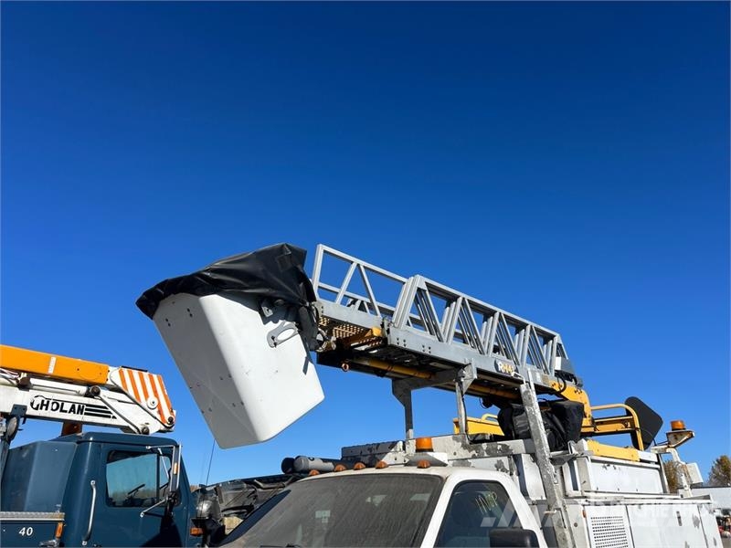Ford 41 35 ft on  Ford F-450 XL 4x2 Van Mounted Aerial  Автовишки на базі вантажівки