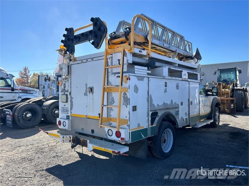 Ford 41 35 ft on  Ford F-450 XL 4x2 Van Mounted Aerial  Автовишки на базі вантажівки