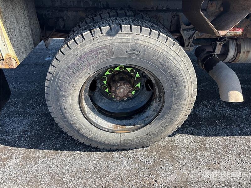 Ford Altec LR756 56 ft on Ford F-750 XL 4x2 Forestry C Camion nacelle