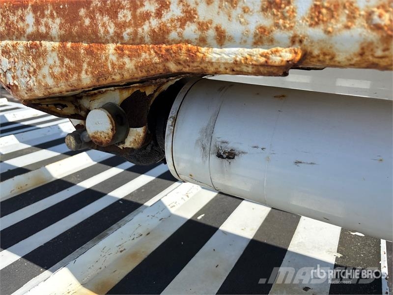 Ford Altec LR756 56 ft on Ford F-750 XL 4x2 Forestry C Camion nacelle