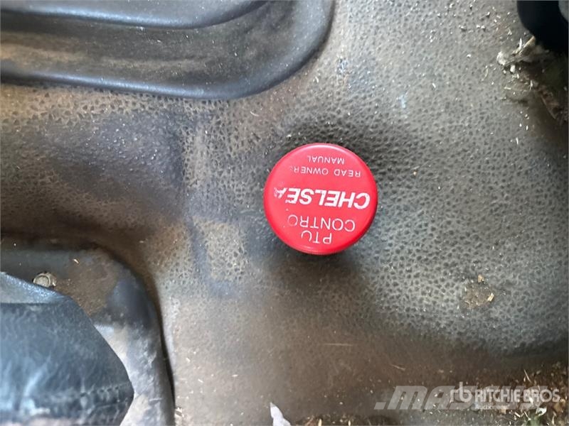 Ford Altec LR756 56 ft on Ford F-750 XL 4x2 Forestry C Camion nacelle