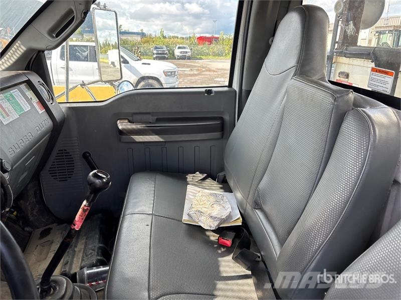 Ford Altec R756 56 ft on Ford F-750 XL 4x2 Forestry Ch Auto košare
