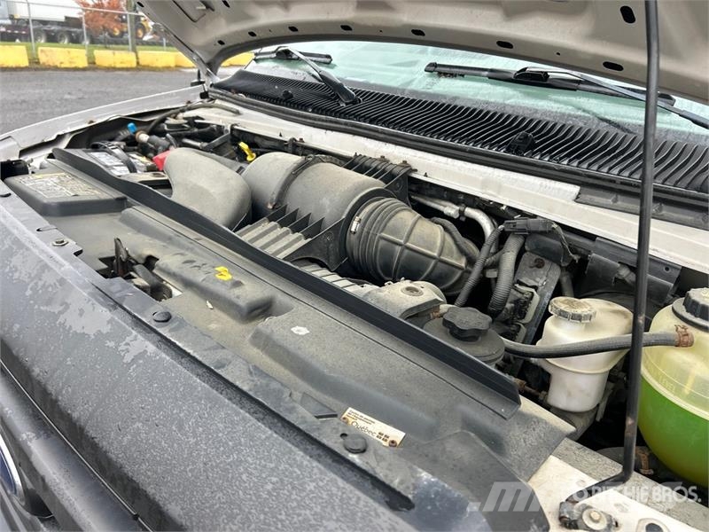Ford E-150 Dostavna vozila / kombiji