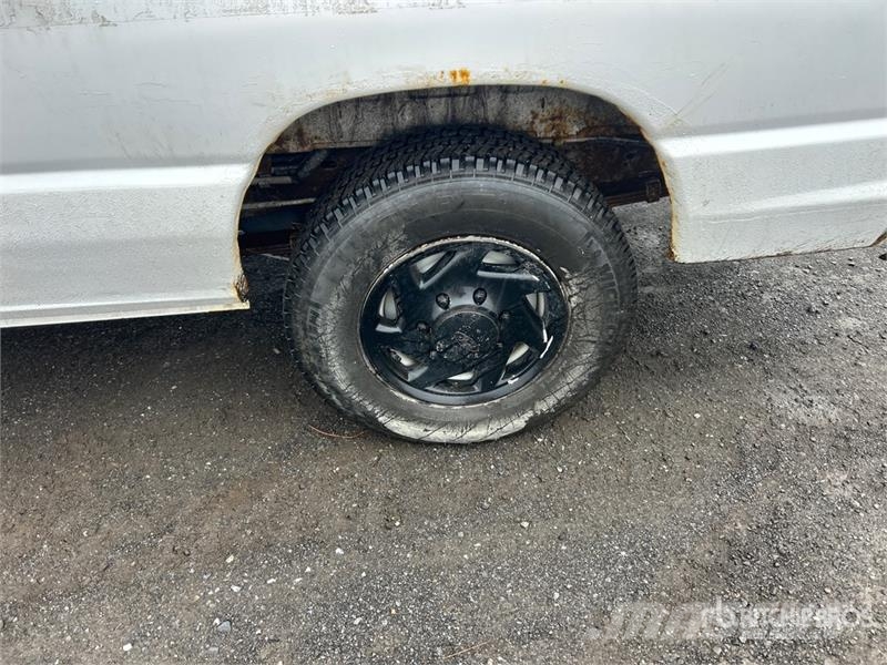 Ford E-150 Dostavna vozila / kombiji