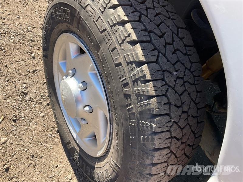 Ford E-250 Carrinhas de caixa fechada