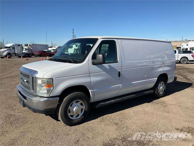 Ford E-250 Carrinhas de caixa fechada