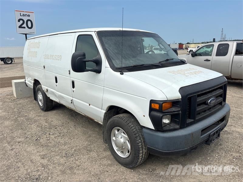 Ford E-250 Dostavna vozila / kombiji