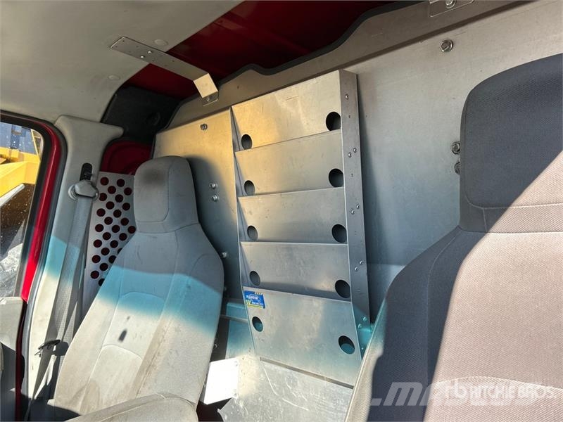 Ford E-250 Dostavna vozila / kombiji